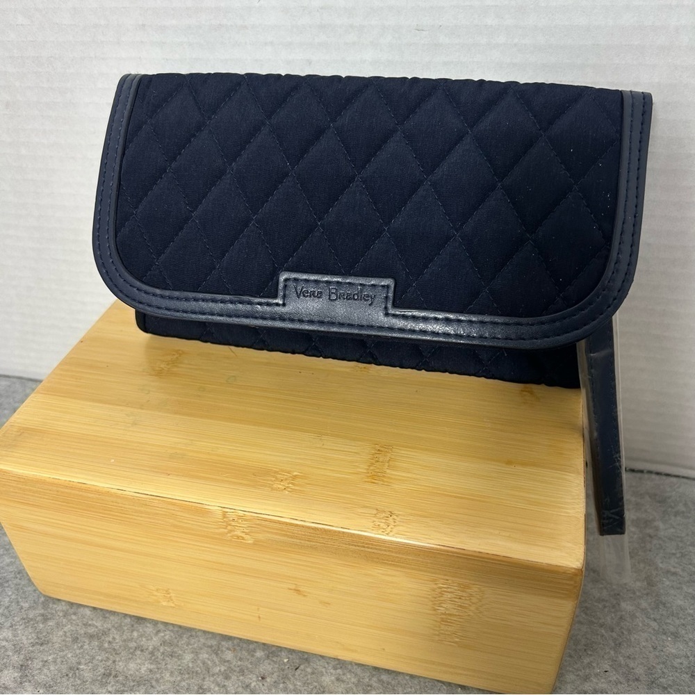 Vera Bradley Quilted Trimmed Wristlet in Microfiber Classic Navy - NWT